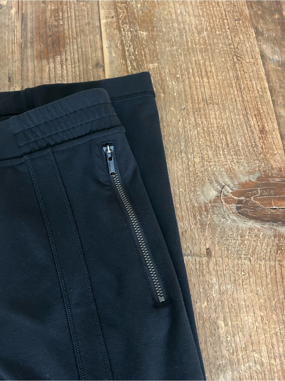Lululemon Women’s Black Performance Pants‎ Mid Weight Straight Leg Pants M - Picture 3 of 10